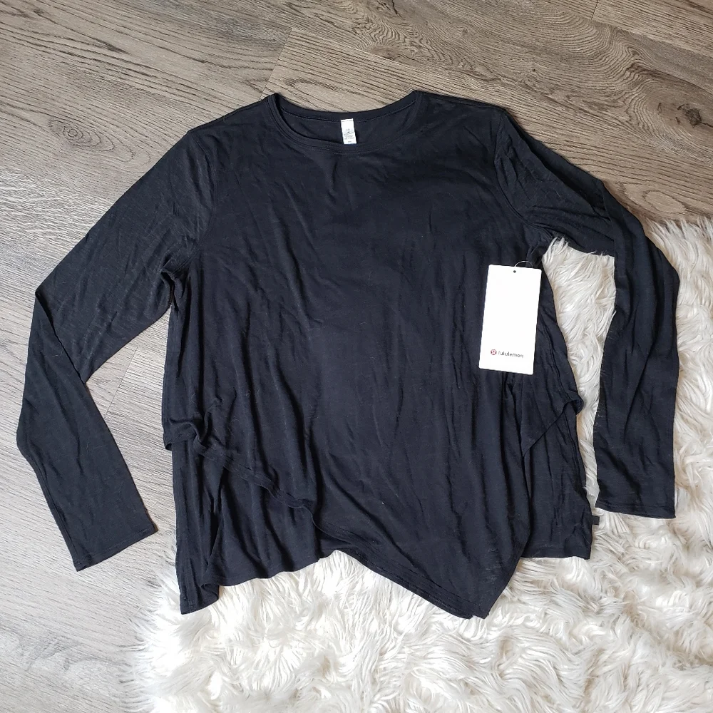 LULULEMON - top